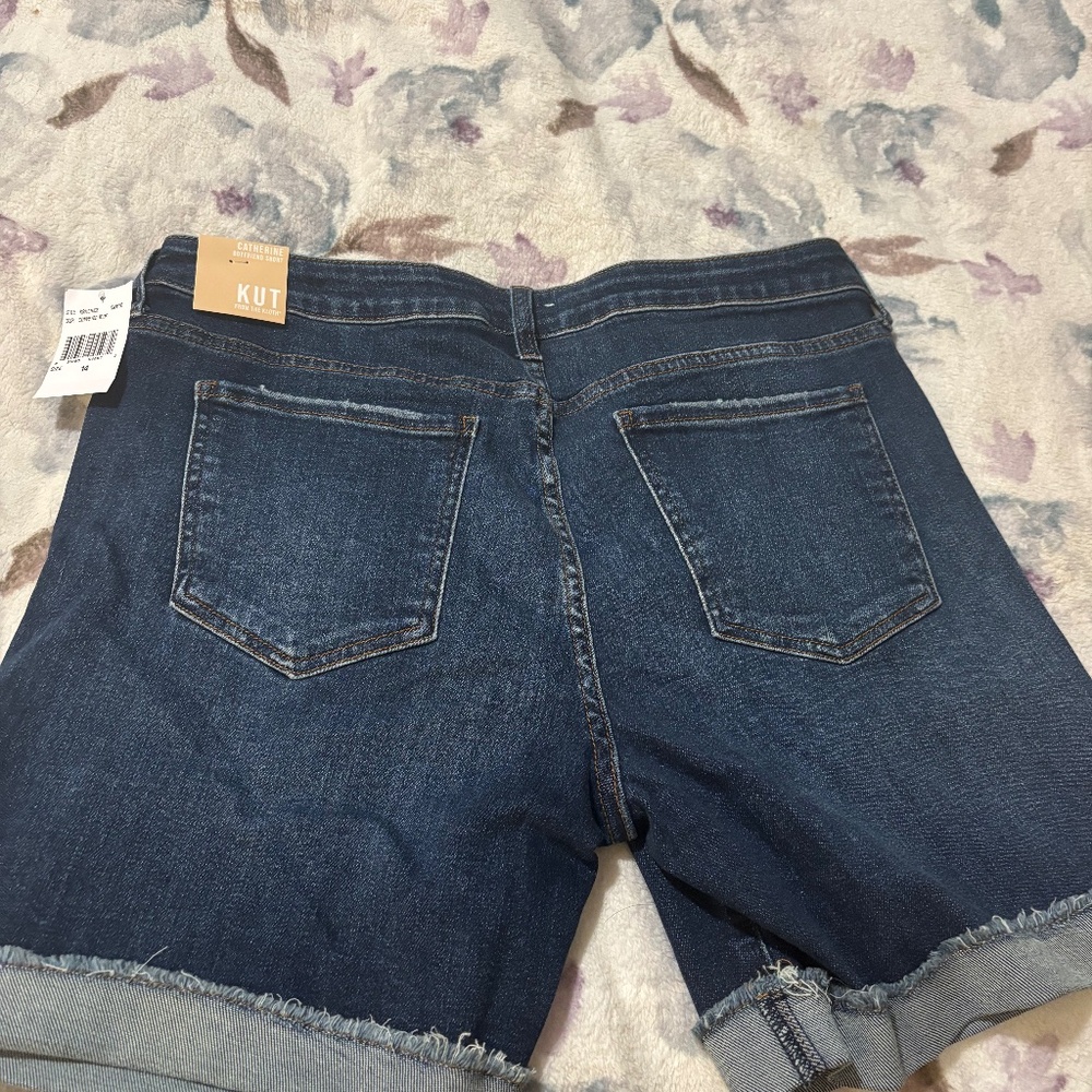Kut boyfriend shorts-  NWT .   Size 14.